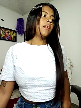 vannesitha25 online show from 10-31-25, 02:07