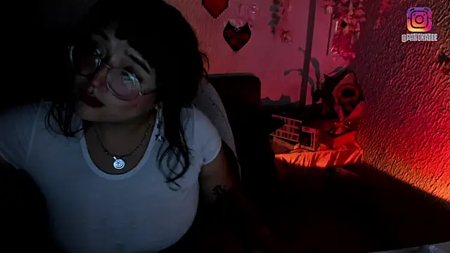 Emilycollei online show from 03-27-26, 05:24