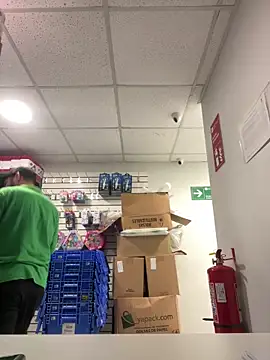 Snapshot of Nasho172737 chatting on 11-24-25, 05:12 Nasho172737 online show from 11-24-25, 05:12