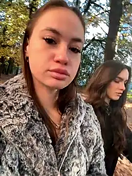 Snapshot of MayaGlow chatting on 10-20-25, 05:08 MayaGlow online show from 10-20-25, 05:08