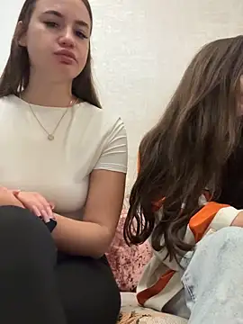 Snapshot of MayaGlow chatting on 10-25-25, 05:37 MayaGlow online show from 10-25-25, 05:37