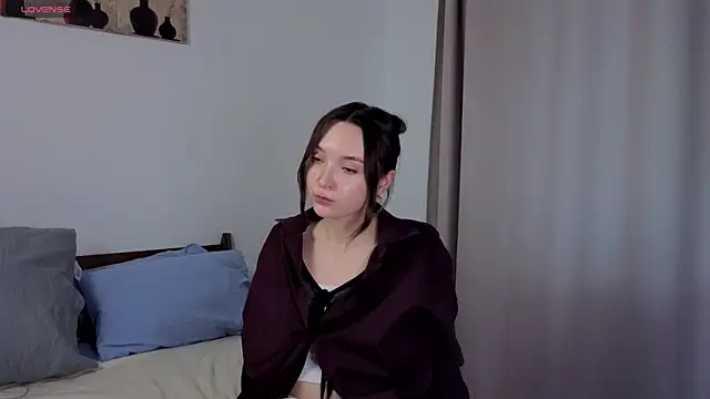 SylviaHamilton online show from 10-14-25, 07:42