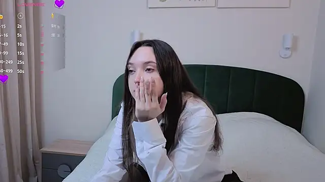 SylviaHamilton online show from 11-05-25, 06:19