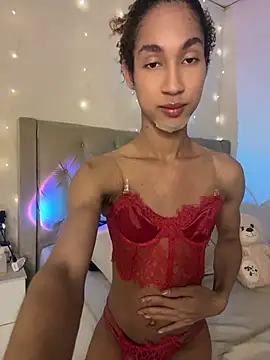 Snapshot of Chloe_Celeste chatting on 08-06-26, 03:19 Chloe Celeste online show from 08-06-26, 03:19