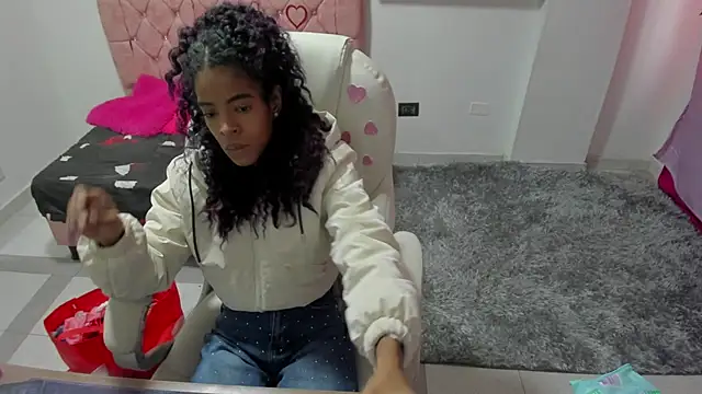 thianahorny online show from 02-17-26, 12:45