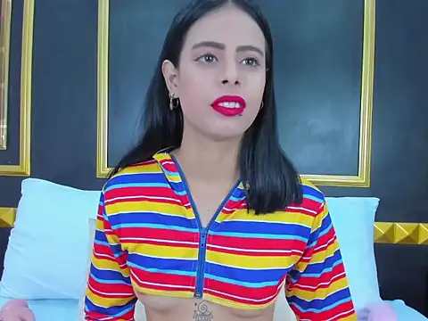 laura maite  online show from 11-17-25, 12:00