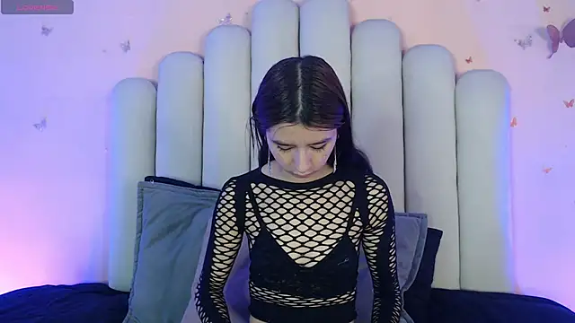 SweetRenata  online show from 11-04-25, 12:04