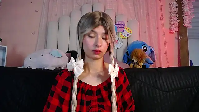 SweetRenata  online show from 04-07-26, 11:43