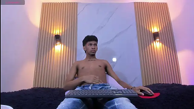 Ethan thouse online show from 10-11-25, 03:17