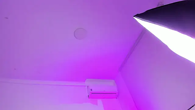 Snapshot of ChocoBunny1 chatting on 11-22-25, 11:31 ChocoBunny1 online show from 11-22-25, 11:31