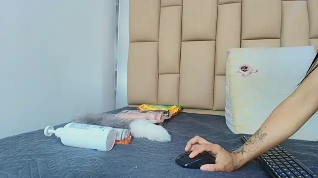 hannah teehn online show from 11-20-25, 07:02