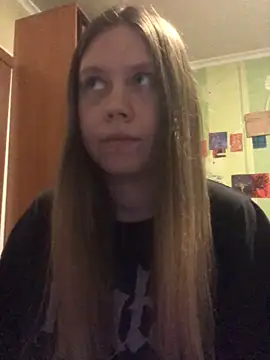 LunaVirelle online show from 04-22-26, 05:03