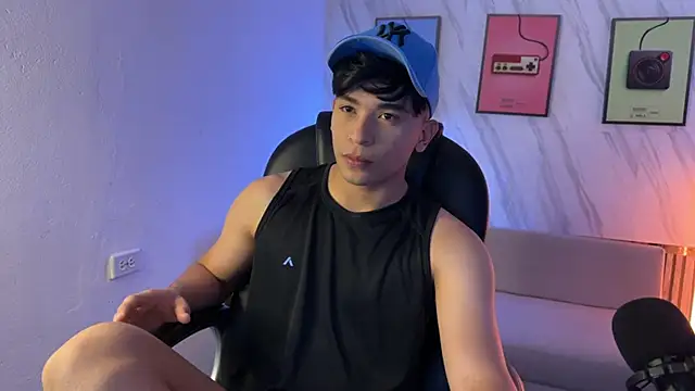 Snapshot of David_Nova chatting on 11-24-25, 12:43 David Nova online show from 11-24-25, 12:43