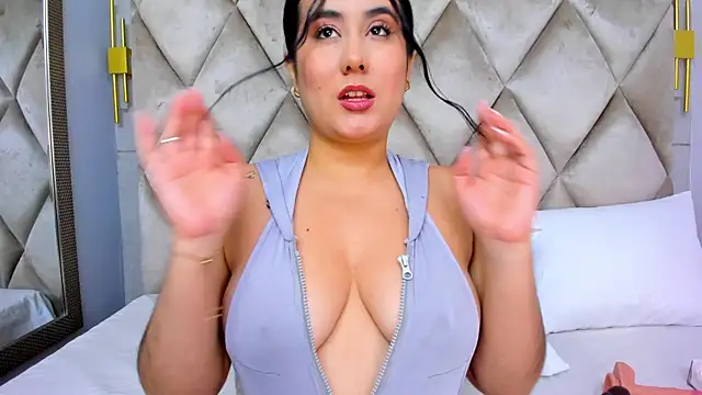GabyParker  online show from 07-24-26, 12:25