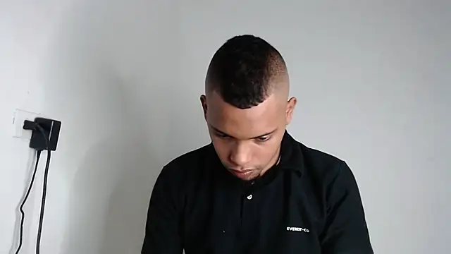 Snapshot of drako_monster chatting on 11-10-25, 05:17 drako monster online show from 11-10-25, 05:17