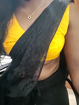 Snapshot of Tamilmallu-duskygirl03 chatting on 04-28-26, 05:01 Tamilmallu-duskygirl03 online show from 04-28-26, 05:01