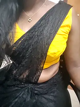 Snapshot of Tamilmallu-duskygirl03 chatting on 04-29-26, 06:50 Tamilmallu-duskygirl03 online show from 04-29-26, 06:50