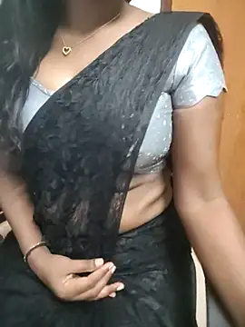 Snapshot of Tamilmallu-duskygirl03 chatting on 05-15-26, 04:52 Tamilmallu-duskygirl03 online show from 05-15-26, 04:52