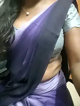 Snapshot of Tamilmallu-duskygirl03 chatting on 05-25-26, 07:09 Tamilmallu-duskygirl03 online show from 05-25-26, 07:09