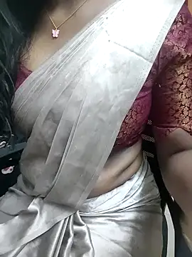 Snapshot of Tamilmallu-duskygirl03 chatting on 05-28-26, 06:00 Tamilmallu-duskygirl03 online show from 05-28-26, 06:00