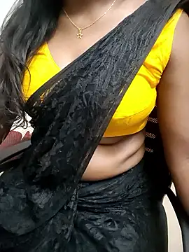 Snapshot of Tamilmallu-duskygirl03 chatting on 06-03-26, 06:05 Tamilmallu-duskygirl03 online show from 06-03-26, 06:05