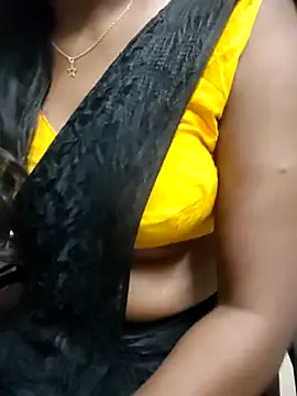 Snapshot of Tamilmallu-duskygirl03 chatting on 06-03-26, 02:33 Tamilmallu-duskygirl03 online show from 06-03-26, 02:33