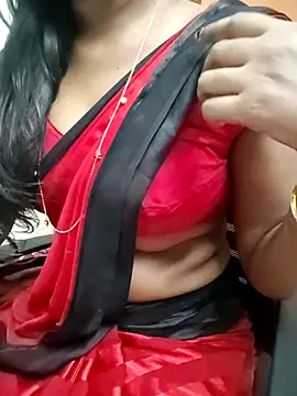 Snapshot of Tamilmallu-duskygirl03 chatting on 06-04-26, 05:35 Tamilmallu-duskygirl03 online show from 06-04-26, 05:35