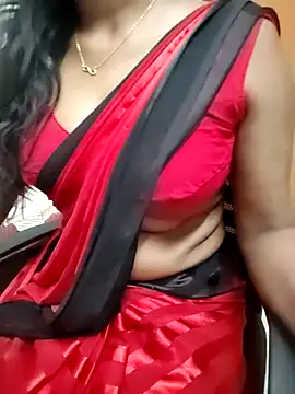 Snapshot of Tamilmallu-duskygirl03 chatting on 06-20-26, 05:21 Tamilmallu-duskygirl03 online show from 06-20-26, 05:21