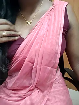 Snapshot of Tamilmallu-duskygirl03 chatting on 07-07-26, 05:54 Tamilmallu-duskygirl03 online show from 07-07-26, 05:54