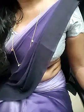Snapshot of Tamilmallu-duskygirl03 chatting on 07-19-26, 07:12 Tamilmallu-duskygirl03 online show from 07-19-26, 07:12