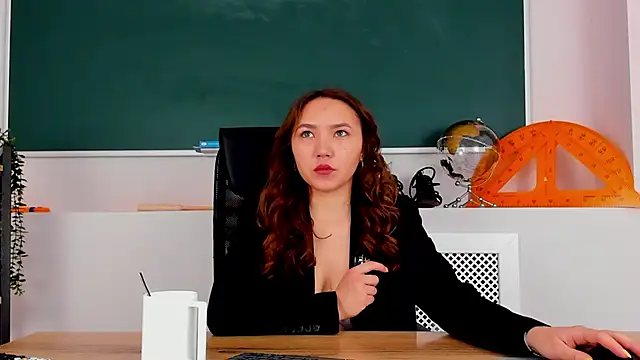 AnnaJonson online show from 11-06-25, 03:07