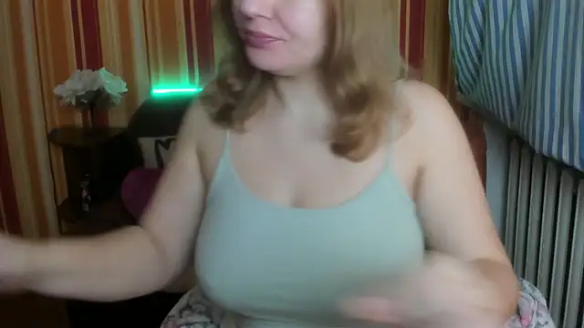 Snapshot of Passion-Blondy chatting on 12-16-24, 10:13 Passion-Blondy online show from 12-16-24, 10:13