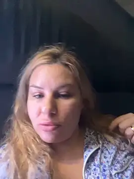 Snapshot of Passion-Blondy chatting on 10-15-25, 12:11 Passion-Blondy online show from 10-15-25, 12:11
