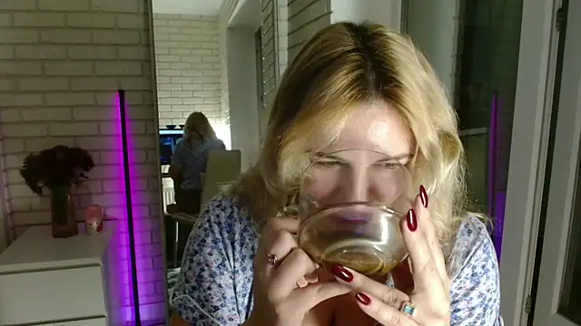 Passion-Blondy online show from 11-25-25, 05:46