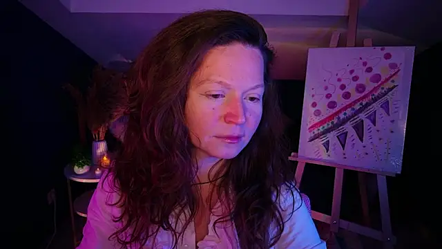 AuroraBorealis   online show from 11-16-25, 06:19