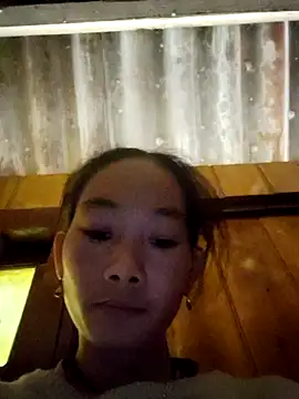 gio-thu online show from 10-23-25, 02:22