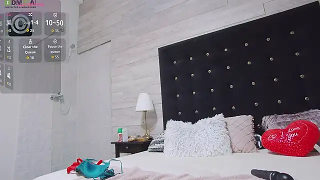 Ella Lizzie online show from 03-18-26, 07:17