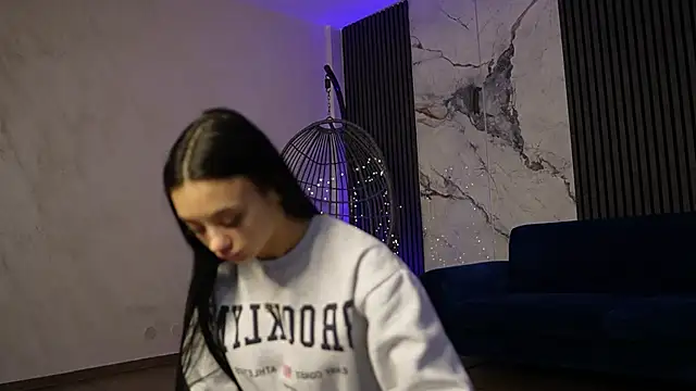 RachelRavee online show from 01-16-26, 05:33