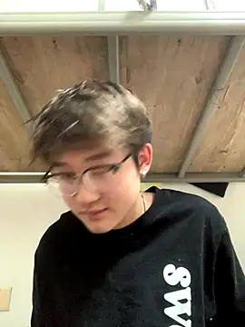 Snapshot of KK-cuteboy chatting on 11-30-25, 10:30 KK-cuteboy online show from 11-30-25, 10:30