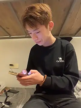 Snapshot of KK-cuteboy chatting on 12-02-25, 10:20 KK-cuteboy online show from 12-02-25, 10:20