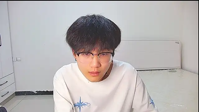 KK-cuteboy online show from 05-21-26, 12:34