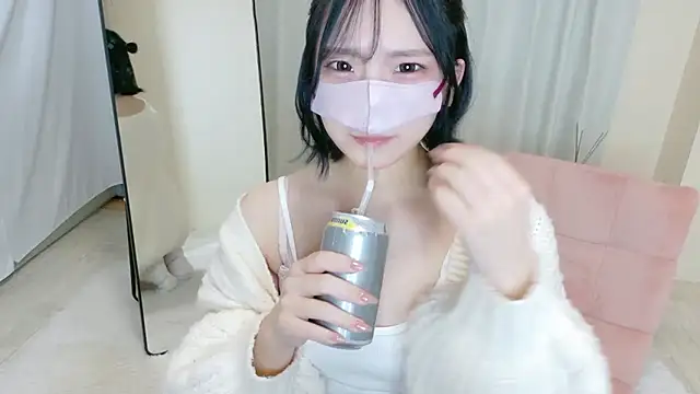 Snapshot of yuno-pi chatting on 11-20-25, 10:04 yuno-pi online show from 11-20-25, 10:04