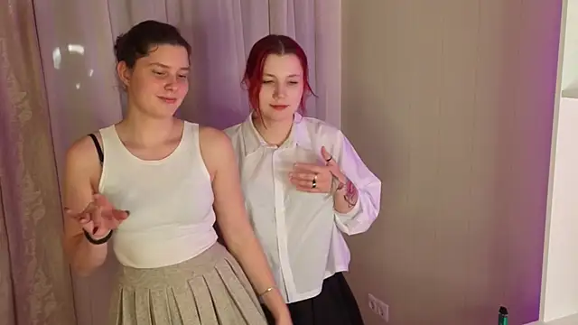 LaureenBetterley online show from 10-10-25, 04:50