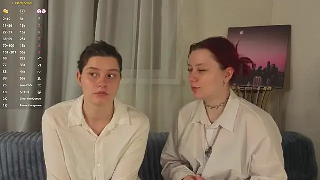 LaureenBetterley online show from 10-11-25, 04:16