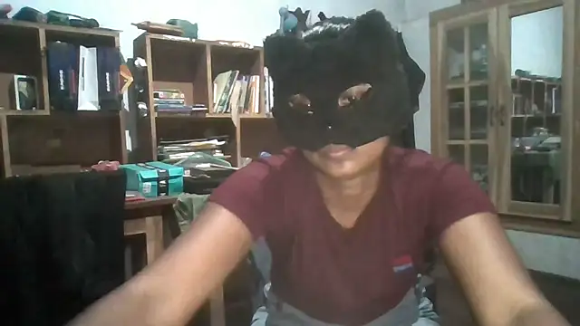 Nora-2003 online show from 04-17-26, 04:21