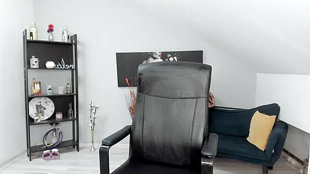 Snapshot of BettyJamess chatting on 11-26-25, 05:52 BettyJamess online show from 11-26-25, 05:52