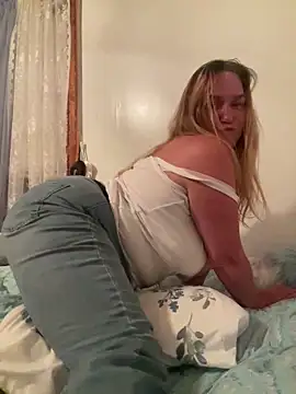 Snapshot of SugarMilkandHoney chatting on 10-09-25, 01:14 SugarMilkandHoney online show from 10-09-25, 01:14