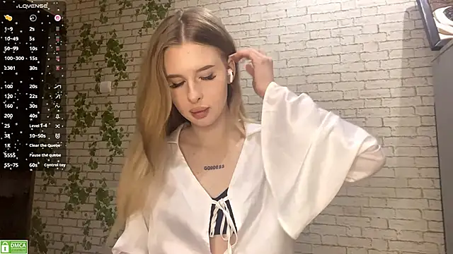 Snapshot of RosalindSherlock chatting on 11-07-25, 08:31 RosalindSherlock online show from 11-07-25, 08:31