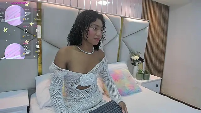 Snapshot of rebeca_brown_ chatting on 05-17-26, 11:39 rebeca brown online show from 05-17-26, 11:39