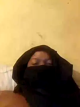 Snapshot of Thaps_deDick chatting on 10-08-25, 07:33 Thaps deDick online show from 10-08-25, 07:33